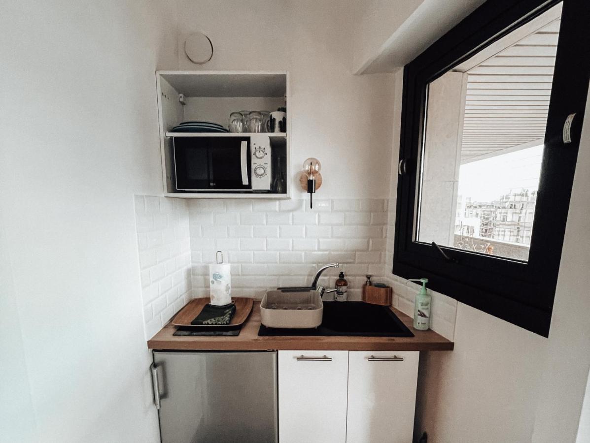 Beautiful Modern Fully Furnished Studio Левалоа-Пере Екстериор снимка